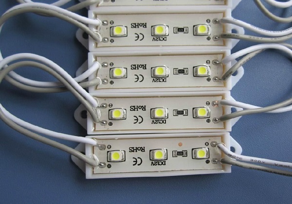LED模組一般用什么膠水？